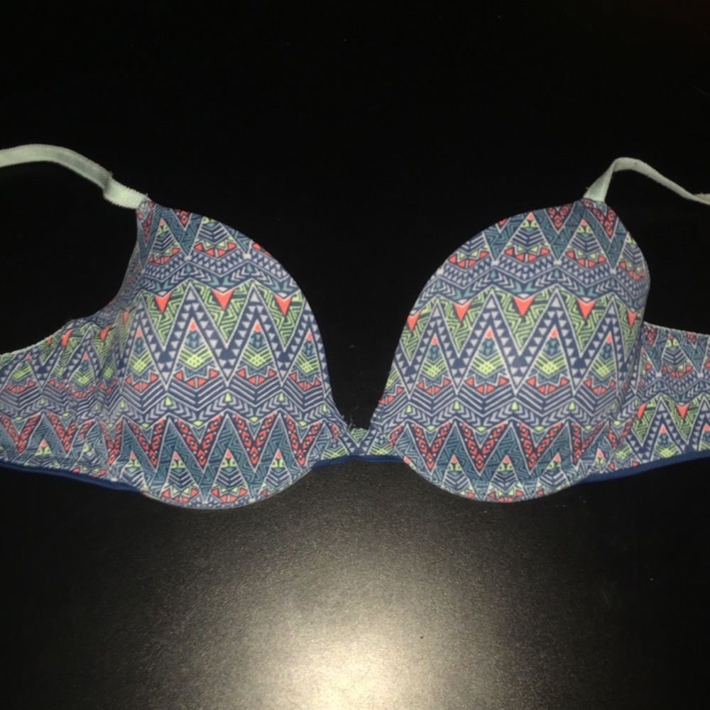 PINK 32C bra!